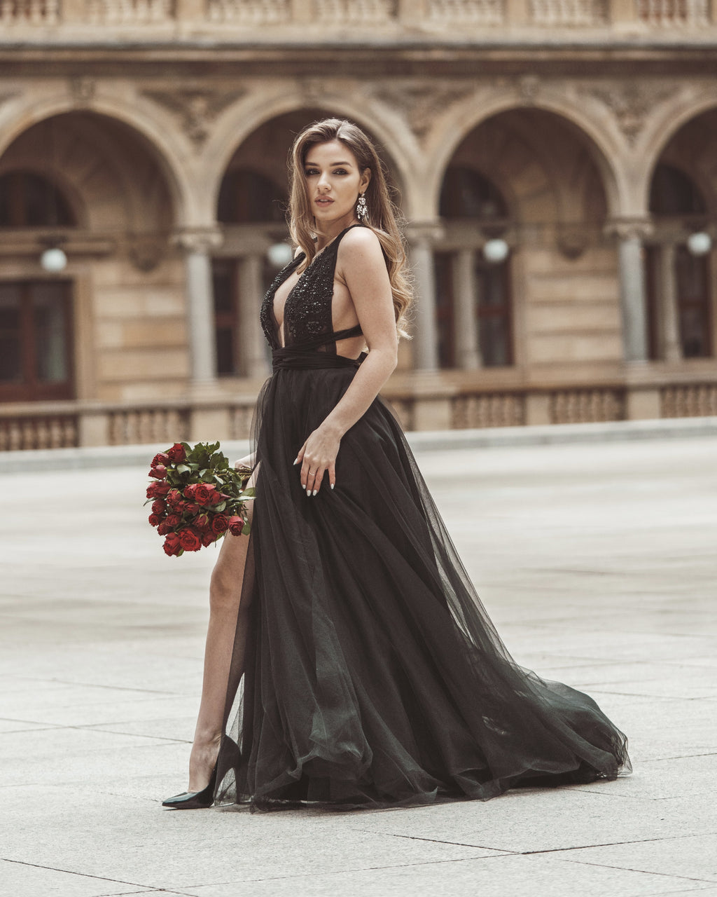 ČERNÉ TYLOVÉ ŠATY