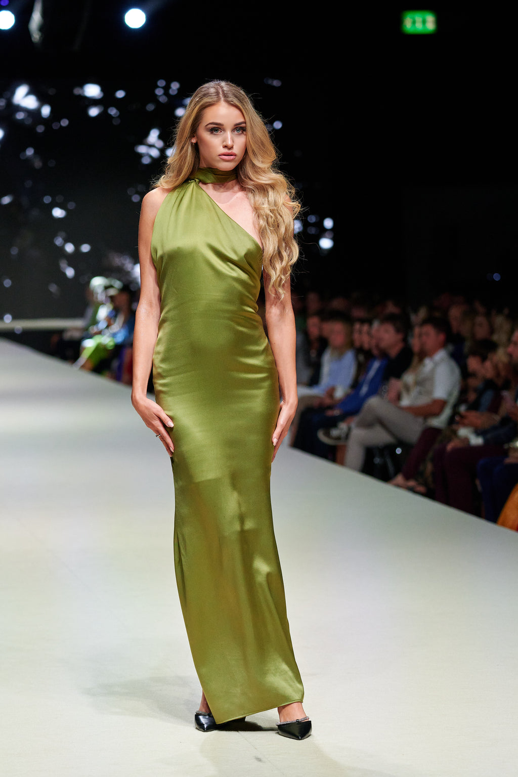 OLIVOVÉ SATÉNOVÉ ŠATY